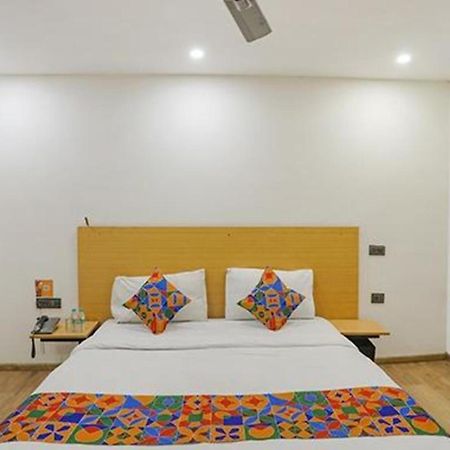 Fabhotel F9 Sector 58 Noida Exteriér fotografie
