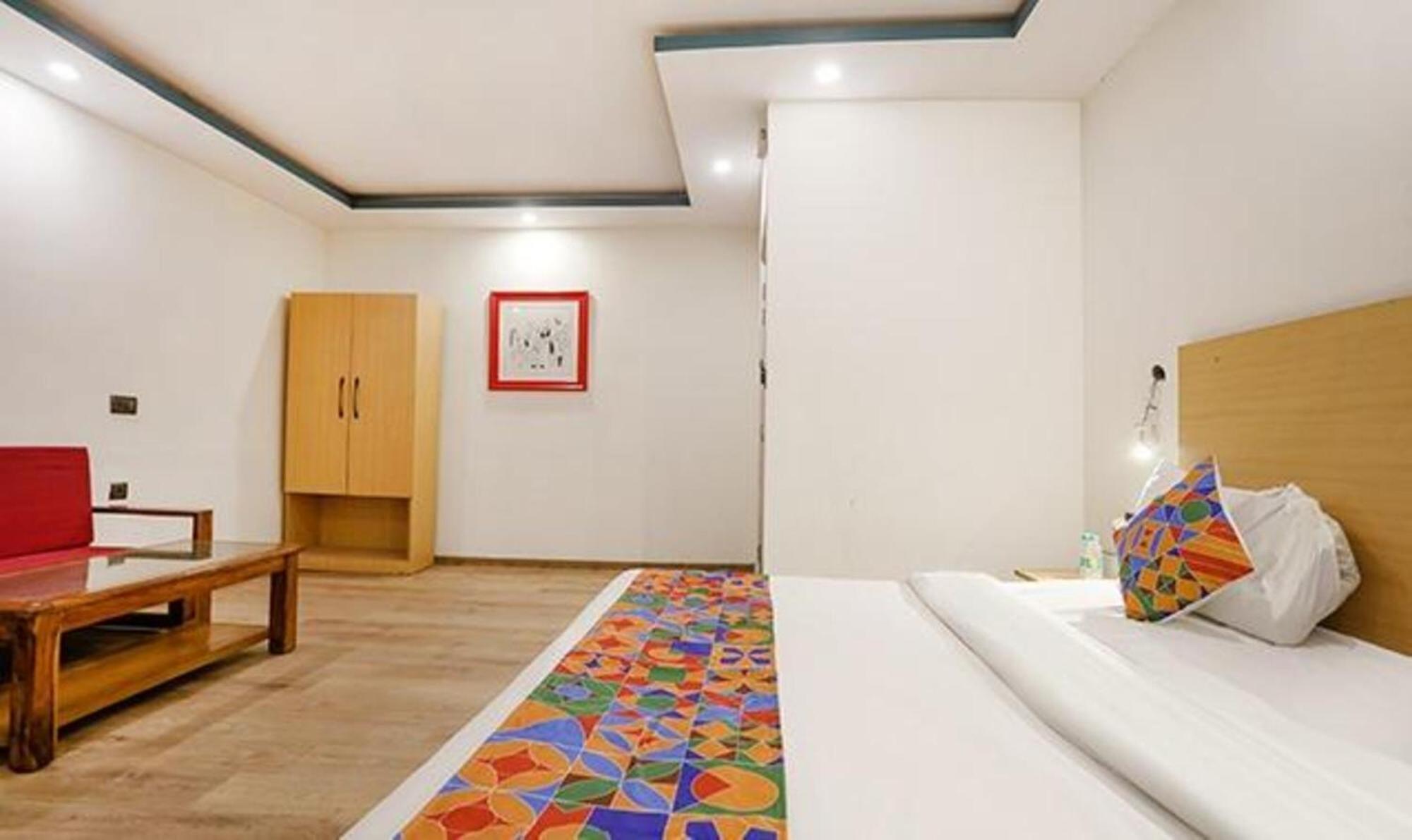 Fabhotel F9 Sector 58 Noida Exteriér fotografie